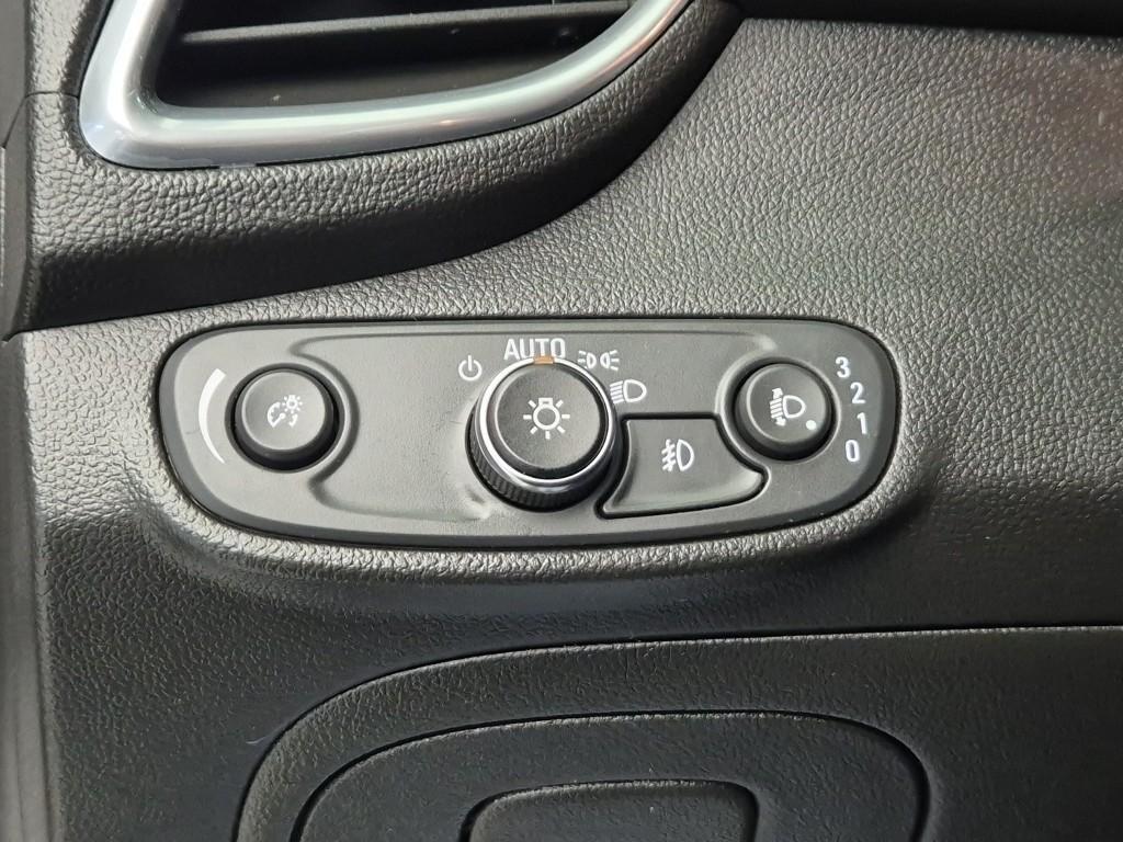 Chevrolet Trax 2020 Blanco - Importación desde Corea - HF Imports Iquique - Foto 15