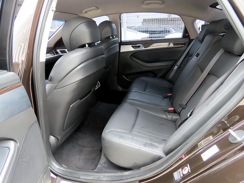 Genesis G80 - Vista 6