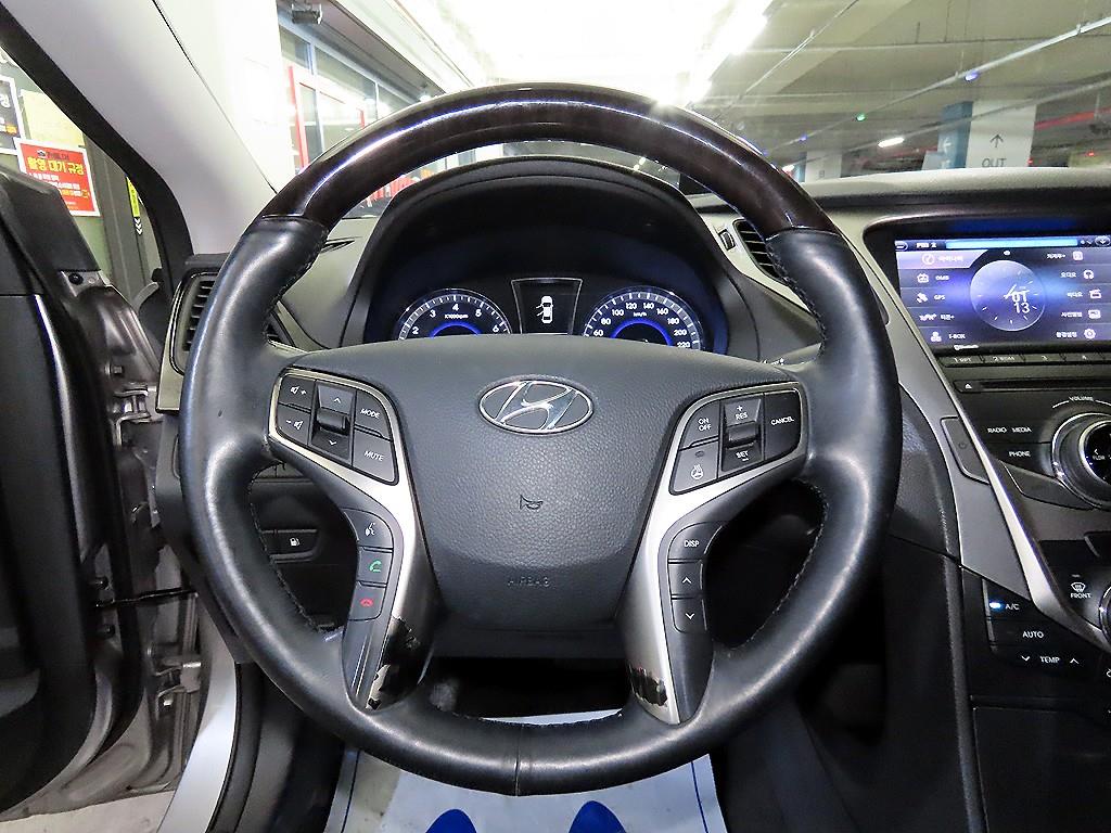 HYUNDAI Grandeur - Vista 8