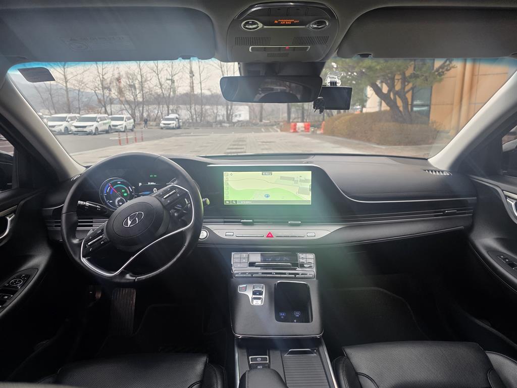 HYUNDAI Grandeur - Vista 9