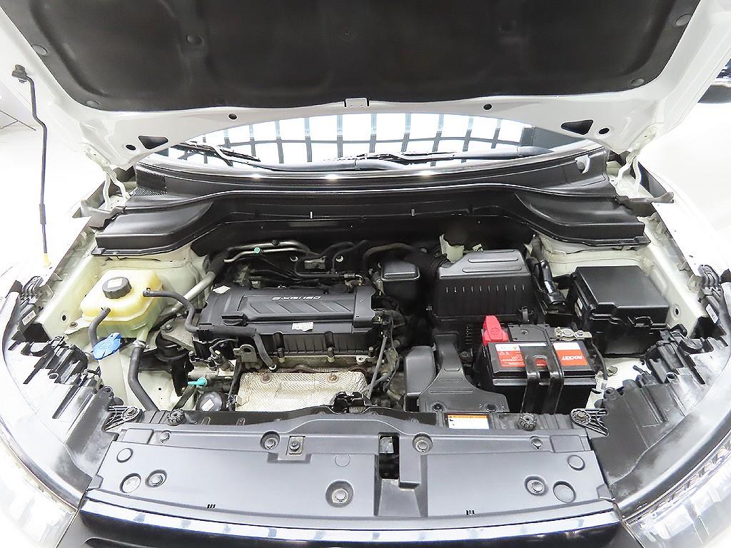 Ssangyong Tivoli 2016 Blanco - Importación desde Corea - HF Imports Iquique - Foto 7