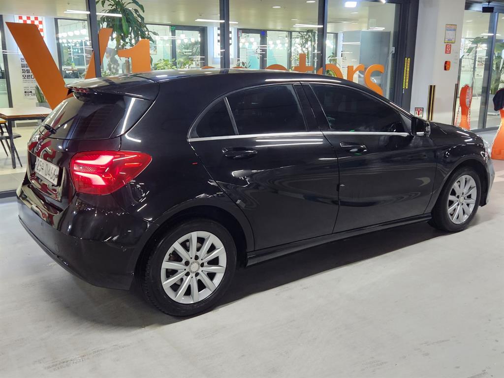 Mercedes Benz A Class - Vista 4