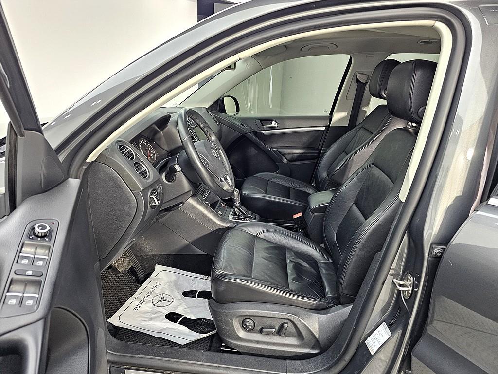 Volkswagen Tiguan - Vista 8