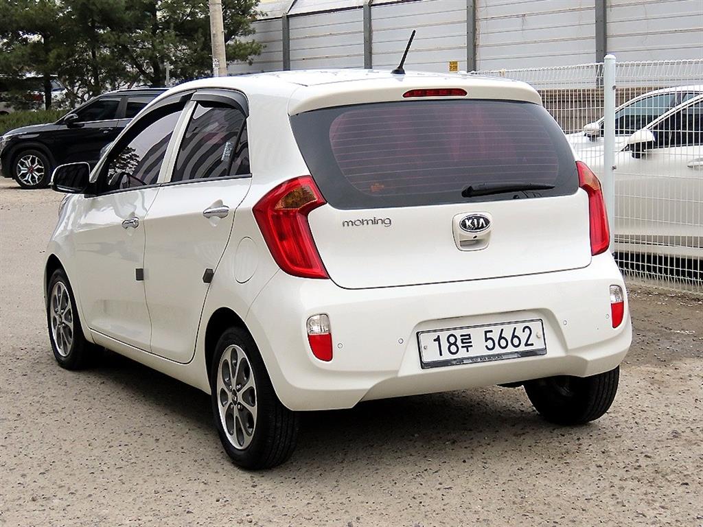 KIA Morning - Vista 3