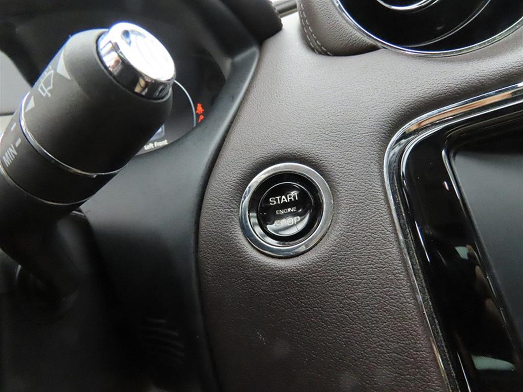 Jaguar XJ - Vista 10