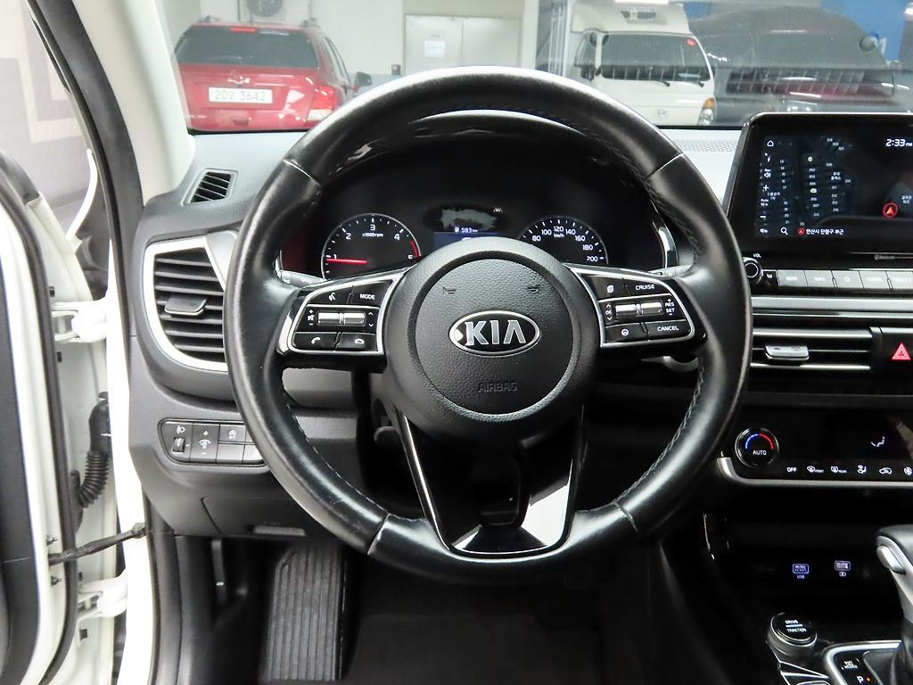 KIA Seltos - Vista 8