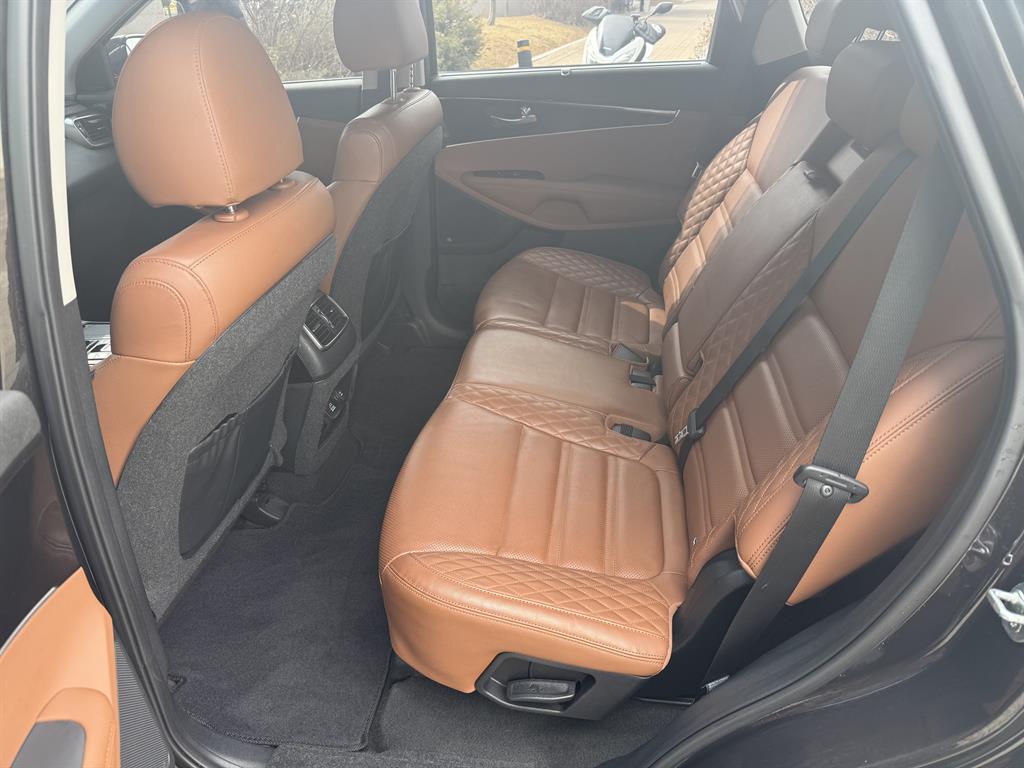 KIA Sorento - Vista 11