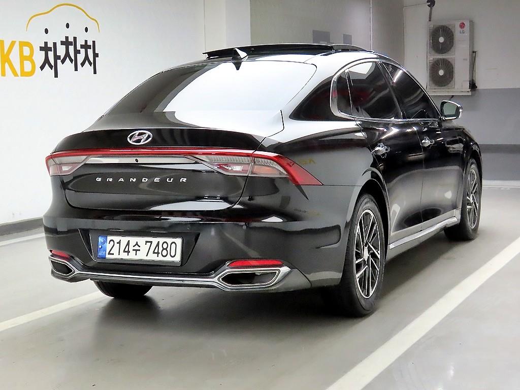 HYUNDAI Grandeur - Vista 4