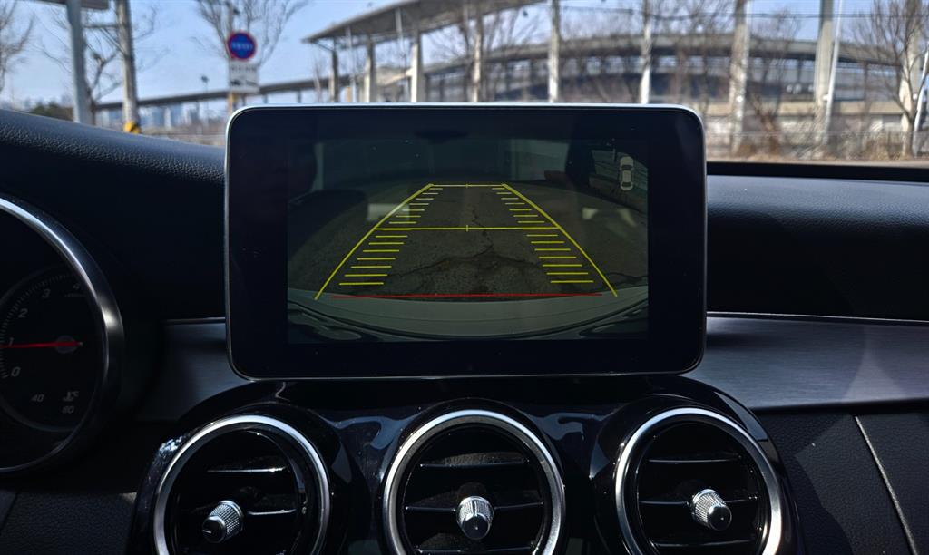 Mercedes Benz C Class - Vista 12