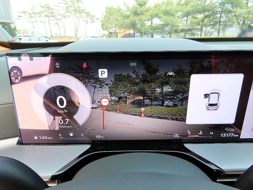 Genesis GV80 - Vista 9