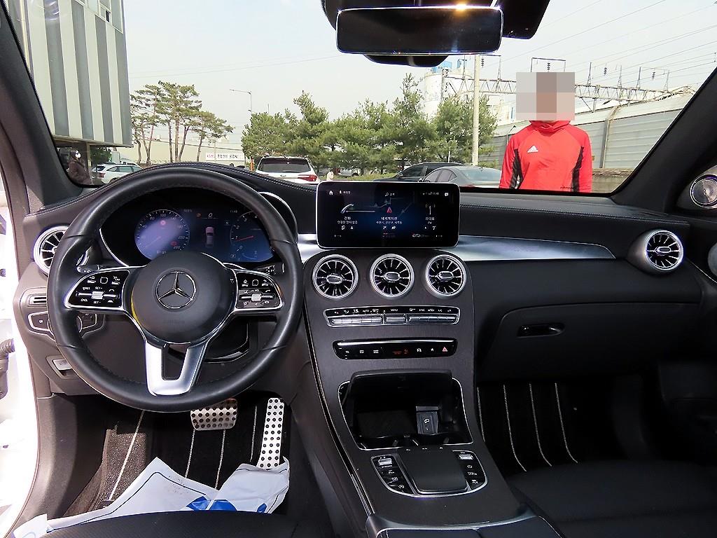 Mercedes Benz GLC Class - Vista 7