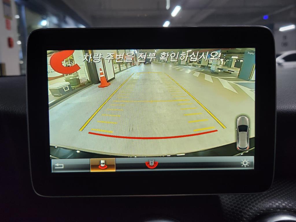 Mercedes Benz A Class - Vista 12