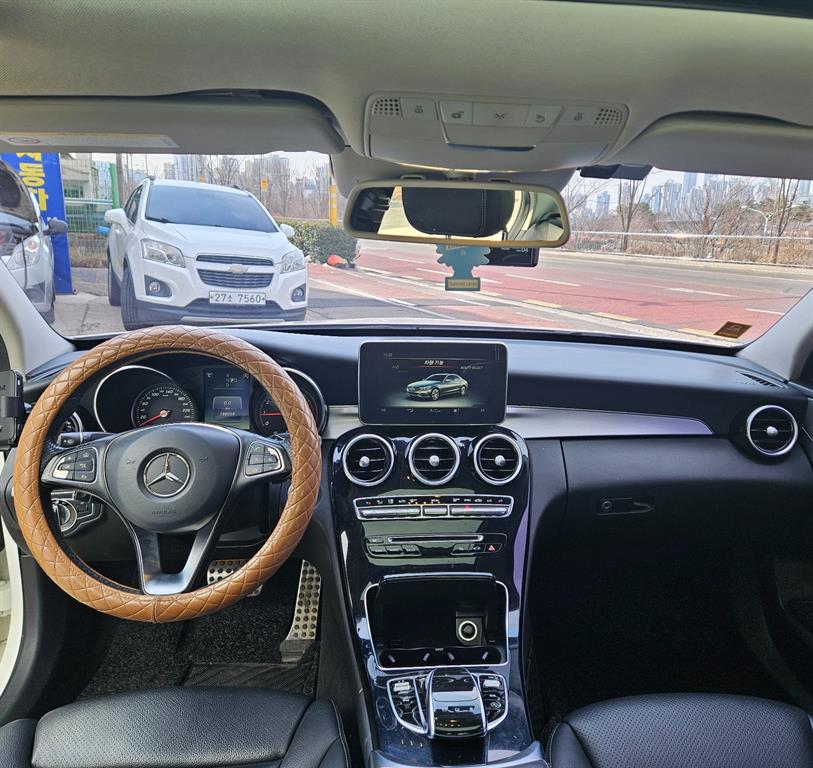 Mercedes Benz C Class - Vista 8