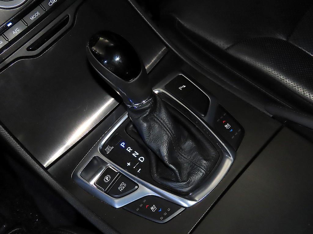 HYUNDAI Grandeur - Vista 12