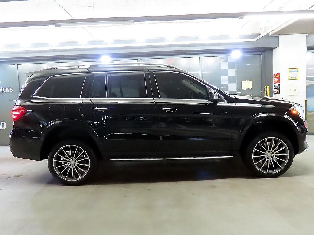 Mercedes Benz GLS Class - Vista 3