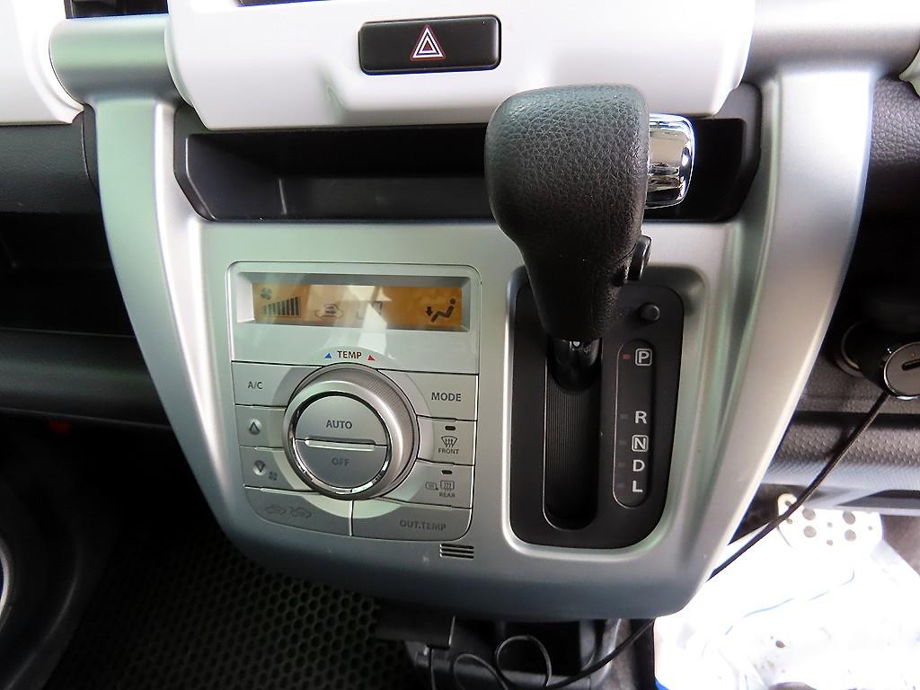 Suzuki Hustler - Vista 10