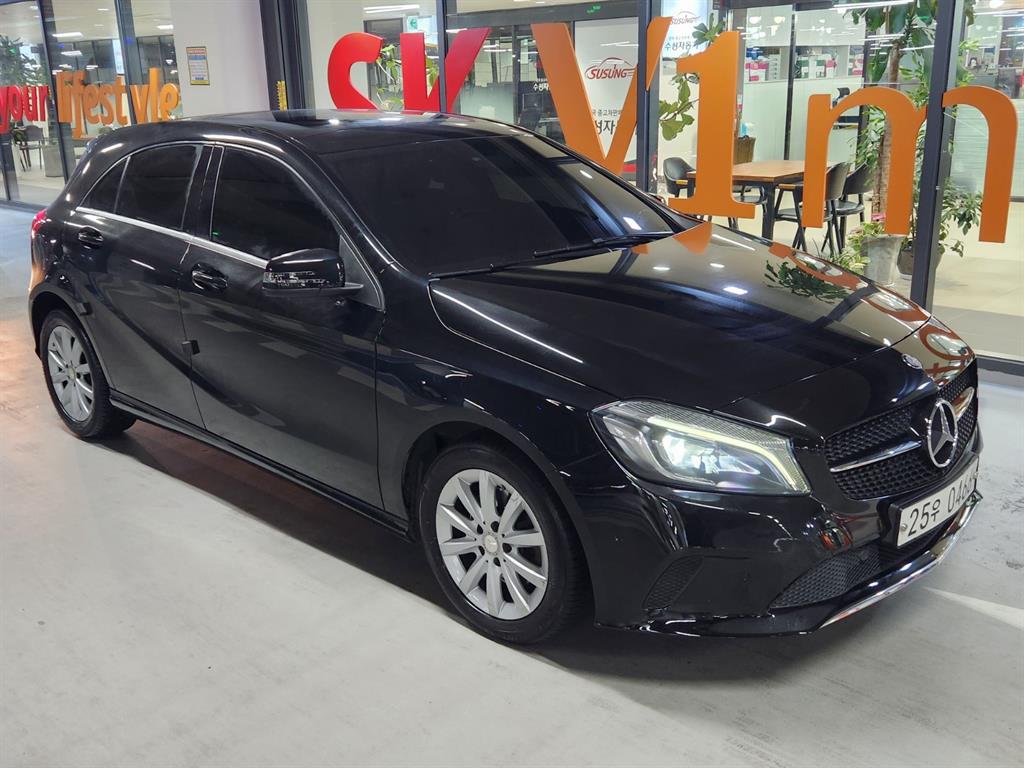 Mercedes Benz A Class 2017 Negro - Importación desde Corea - HF Imports Iquique - Foto 1