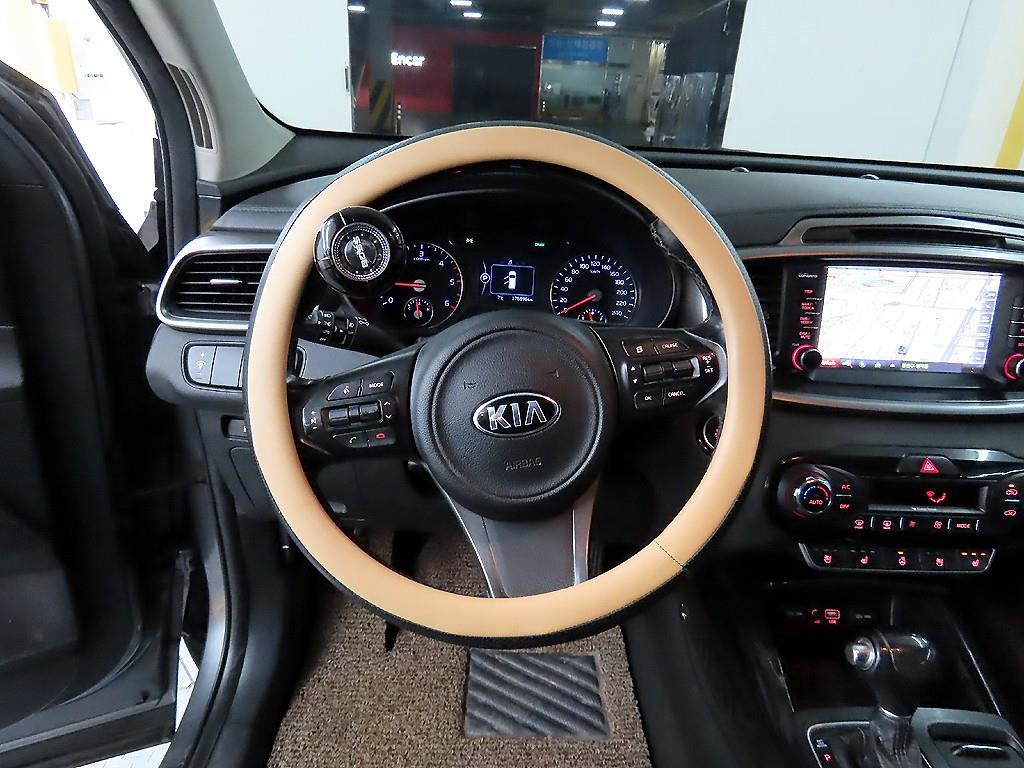 KIA Sorento - Vista 9