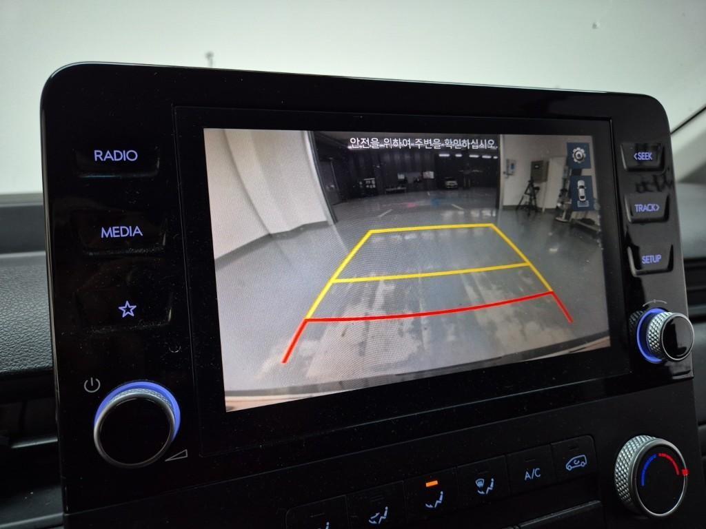 HYUNDAI Staria - Vista 11