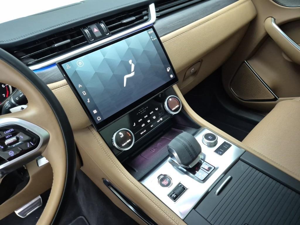 Jaguar F-PACE - Vista 10