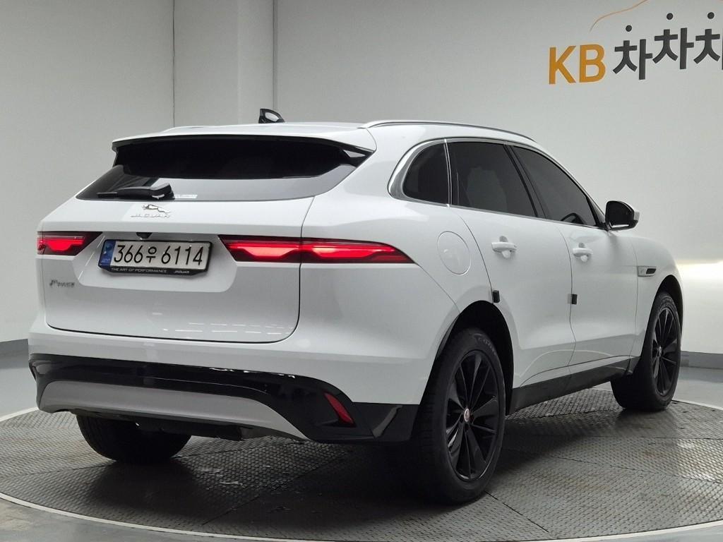Jaguar F-PACE - Vista 3
