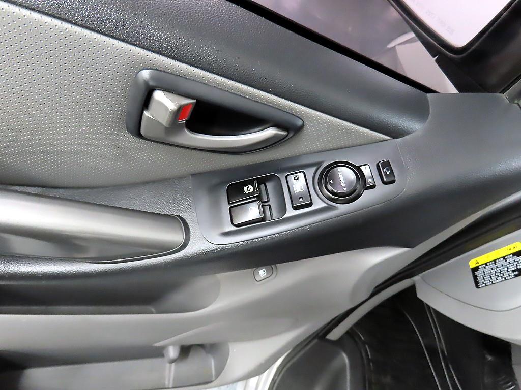 HYUNDAI Starex - Vista 11