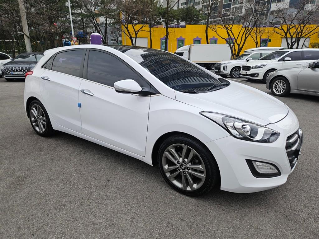 HYUNDAI i30 - Vista 2