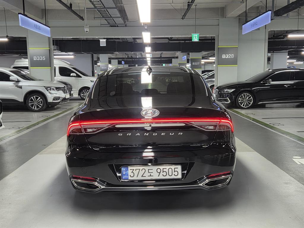 HYUNDAI Grandeur - Vista 3