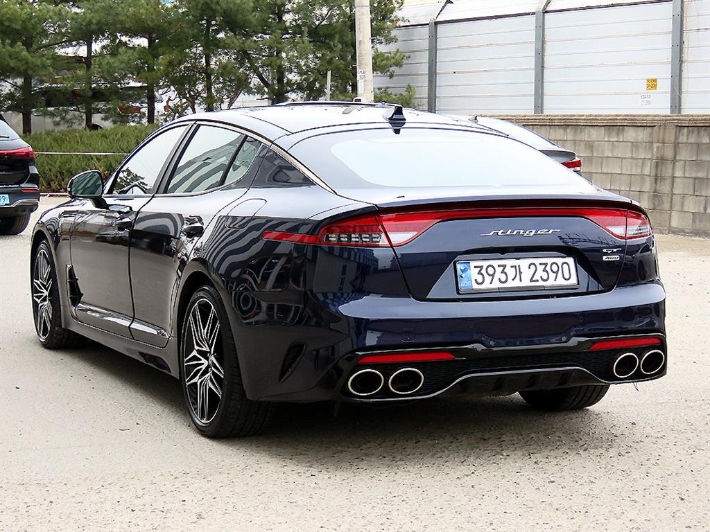 KIA Stinger - Vista 3