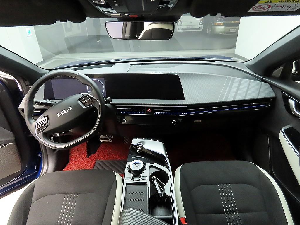 KIA EV6 - Vista 8