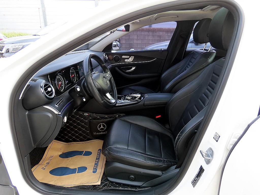 Mercedes Benz E class - Vista 5