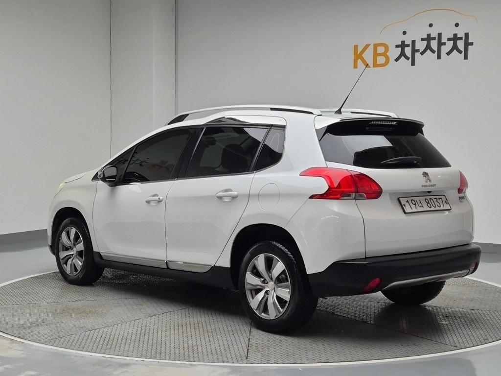 Peugeot 2008 - Vista 4