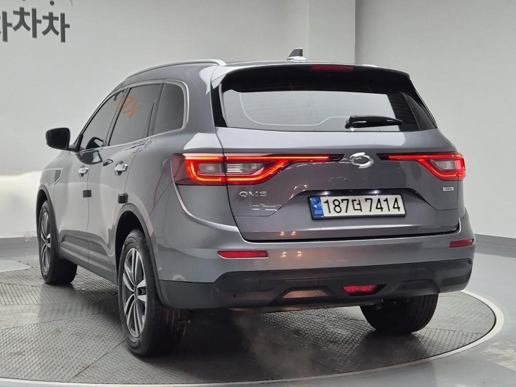 SAMSUNG QM6 - Vista 2