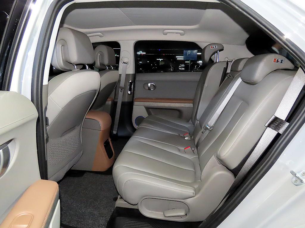 HYUNDAI Ioniq 5 - Vista 7