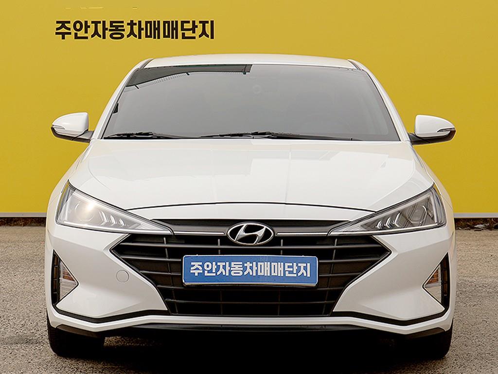 HYUNDAI Avante 2019 Blanco - Importación desde Corea - HF Imports Iquique - Foto 1