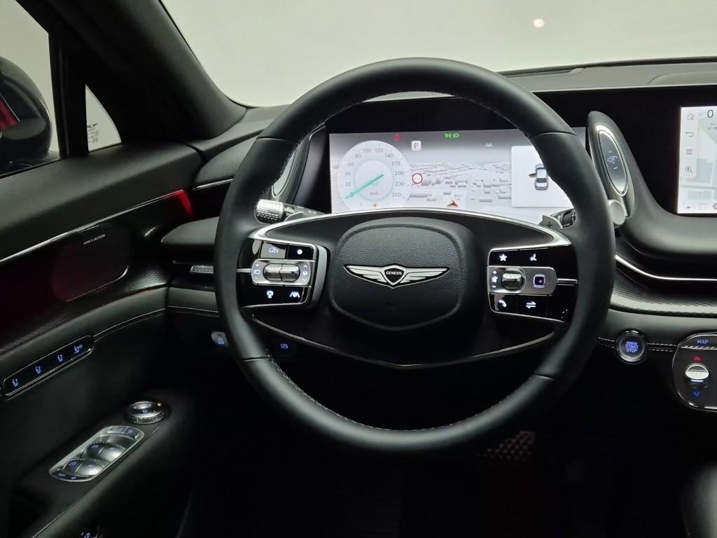 Genesis G90 - Vista 9