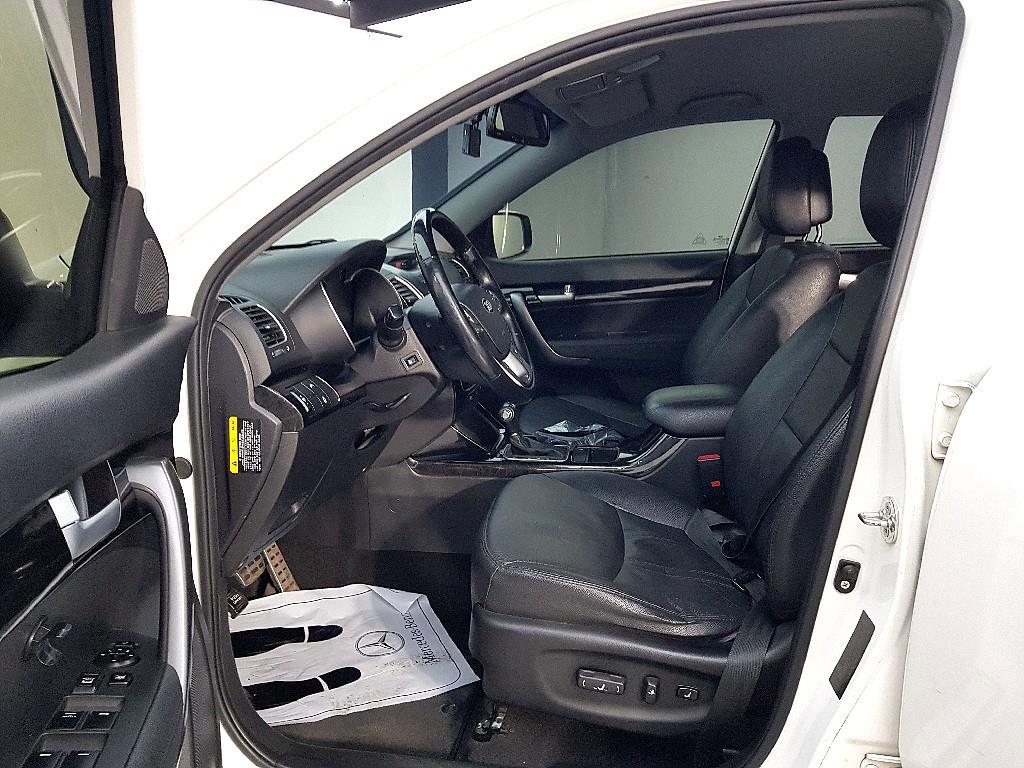 KIA Sorento - Vista 8