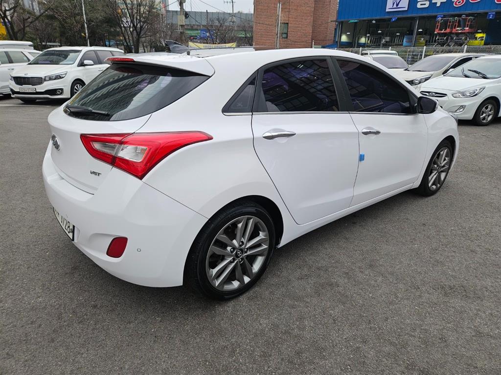 HYUNDAI i30 - Vista 6