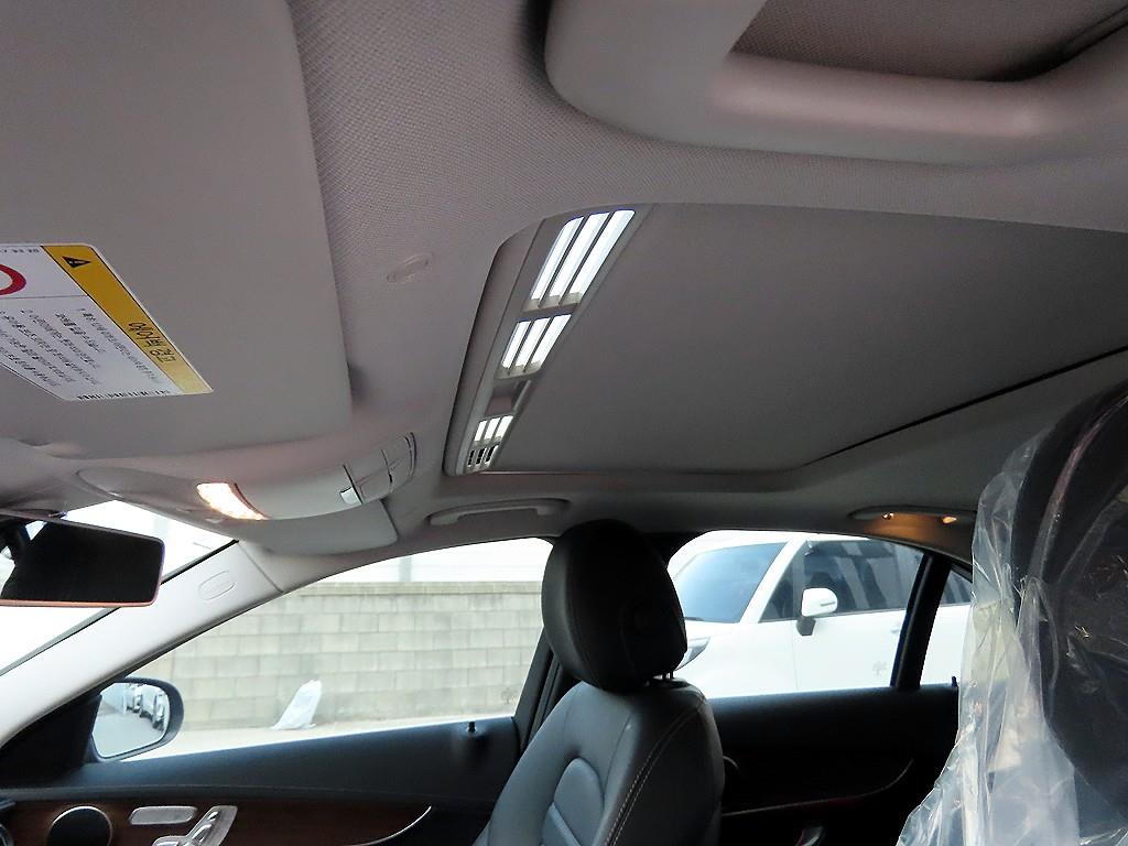 Mercedes Benz C Class 2019 Verde - Importación desde Corea - HF Imports Iquique - Foto 18