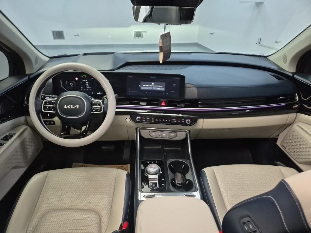 KIA Carnival - Vista 7