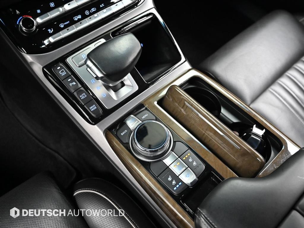 Genesis EQ900 - Vista 9