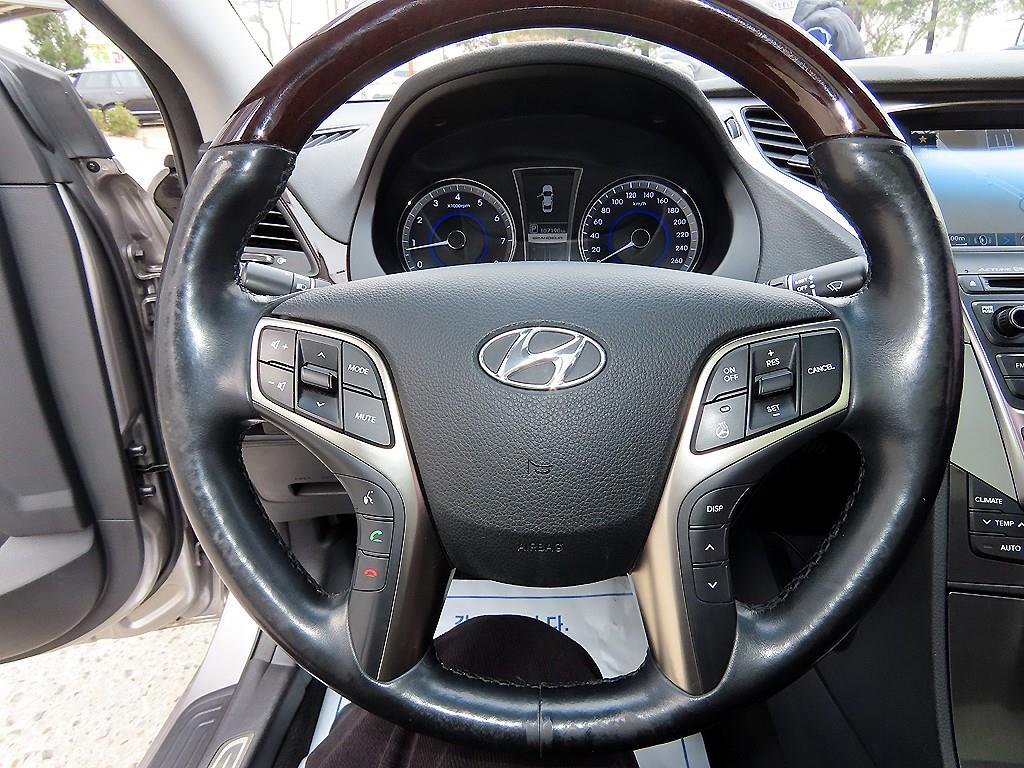 HYUNDAI Grandeur - Vista 8