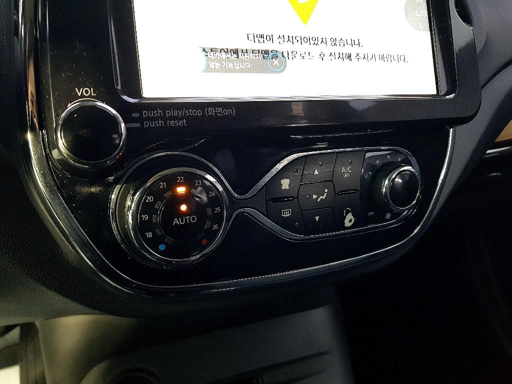 SAMSUNG QM3 - Vista 12