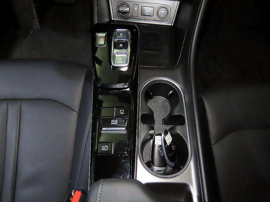 HYUNDAI Sonata - Vista 12