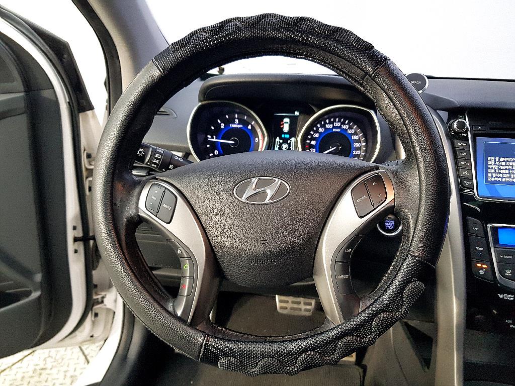 HYUNDAI i30 - Vista 11