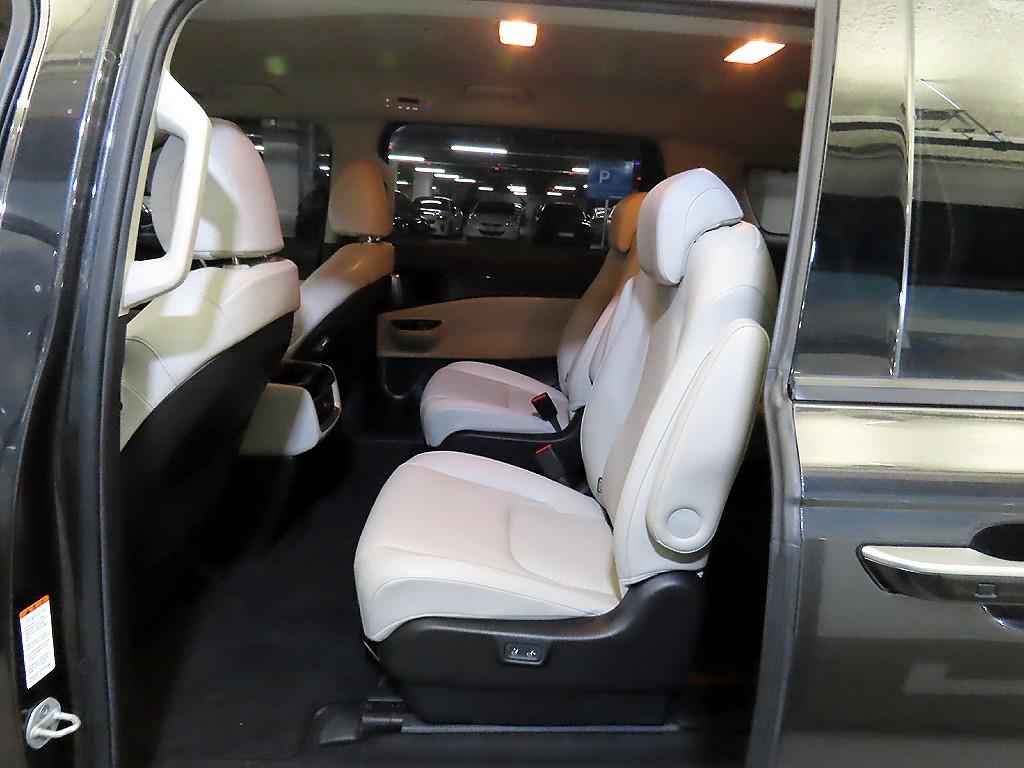 KIA Carnival - Vista 7