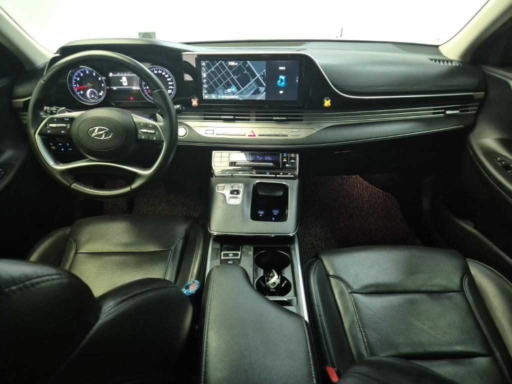 HYUNDAI Grandeur - Vista 7