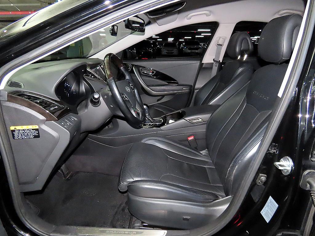 HYUNDAI Grandeur - Vista 6