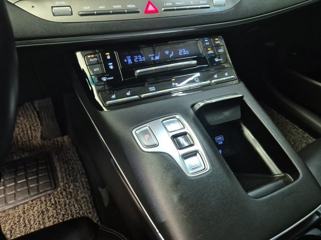 HYUNDAI Grandeur - Vista 8