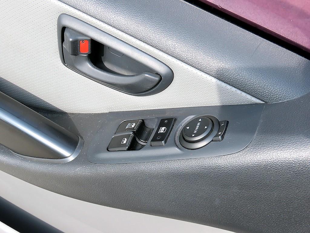 HYUNDAI Starex - Vista 12